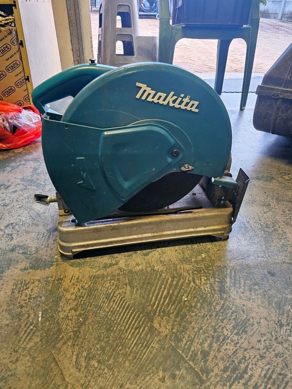 Makita cut off Saw