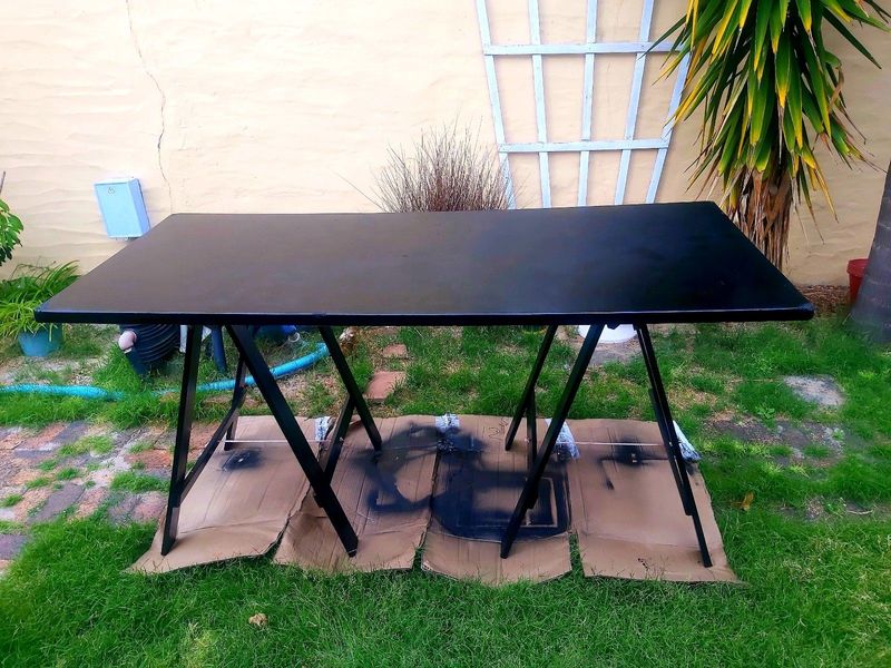 Solid wood dining or braai table for sale in Edgemead R1500, slightly negotiable