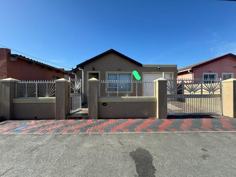 House for Sale in Umrhabulo Triangle, Khayelitsha