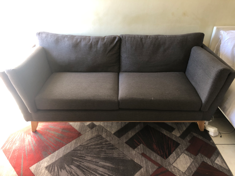 Couch - Ad posted by Mihle Mqakamba