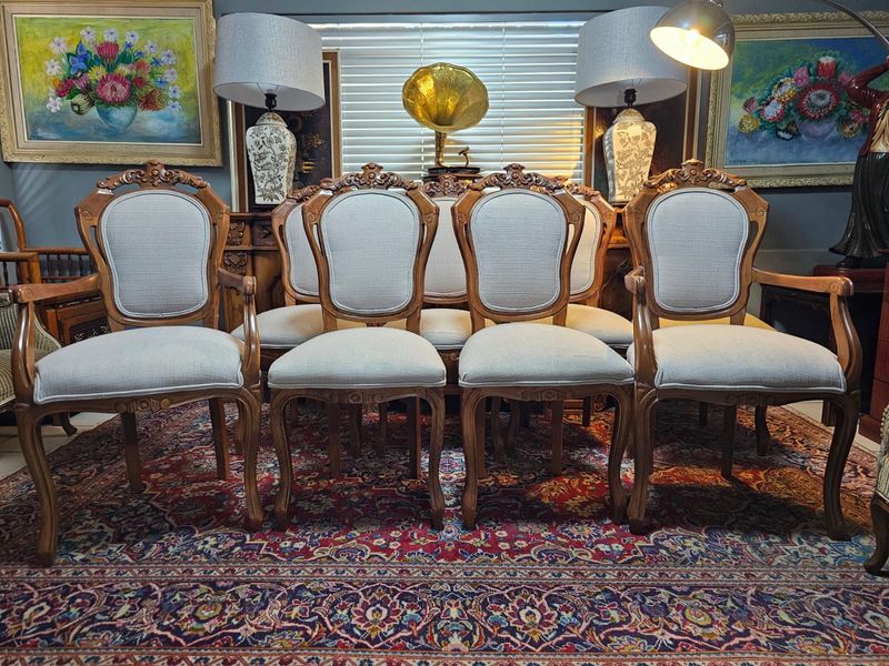 X8 Vintage Dinning Chairs