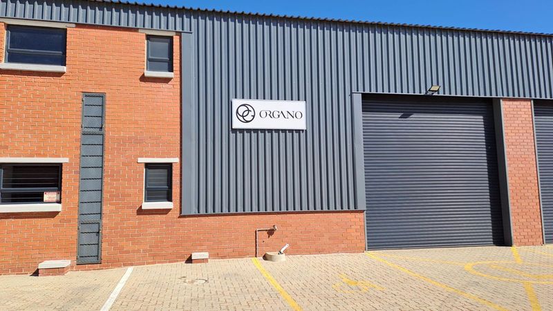 To Let - Small Warehouse - Halfway House