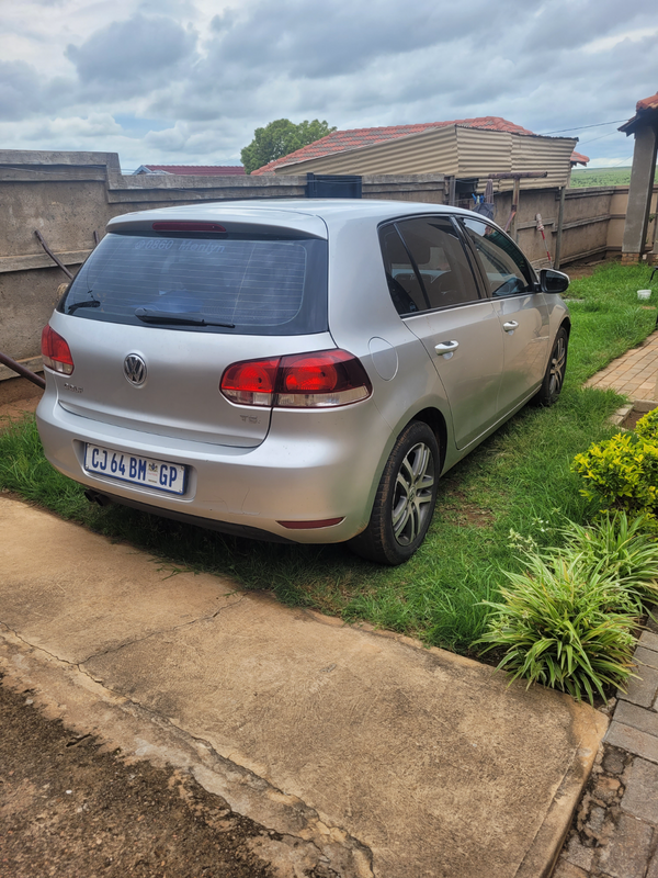 2013 Volkswagen Golf Sedan