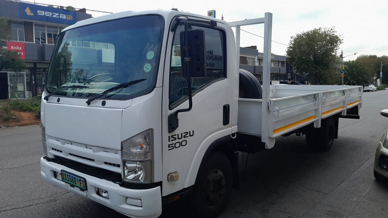 Isuzu nqr500 dropside in an immaculate condition for sale at an affordable price