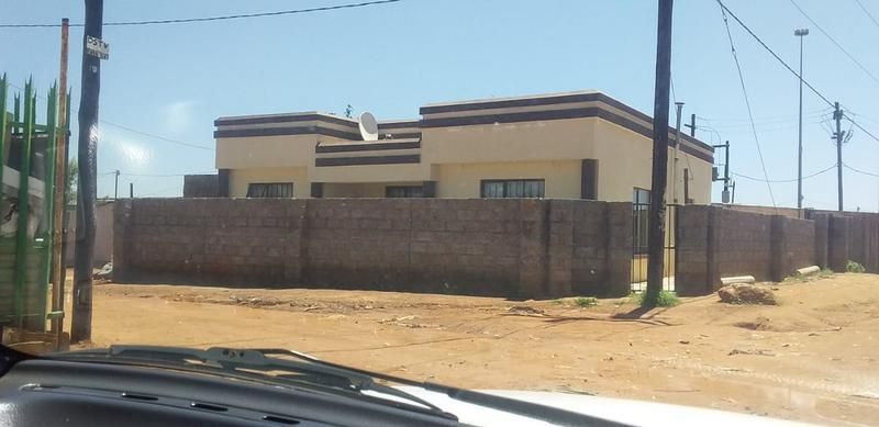 3 bedroom house for sale in daveyton for R350000 cash buyers only