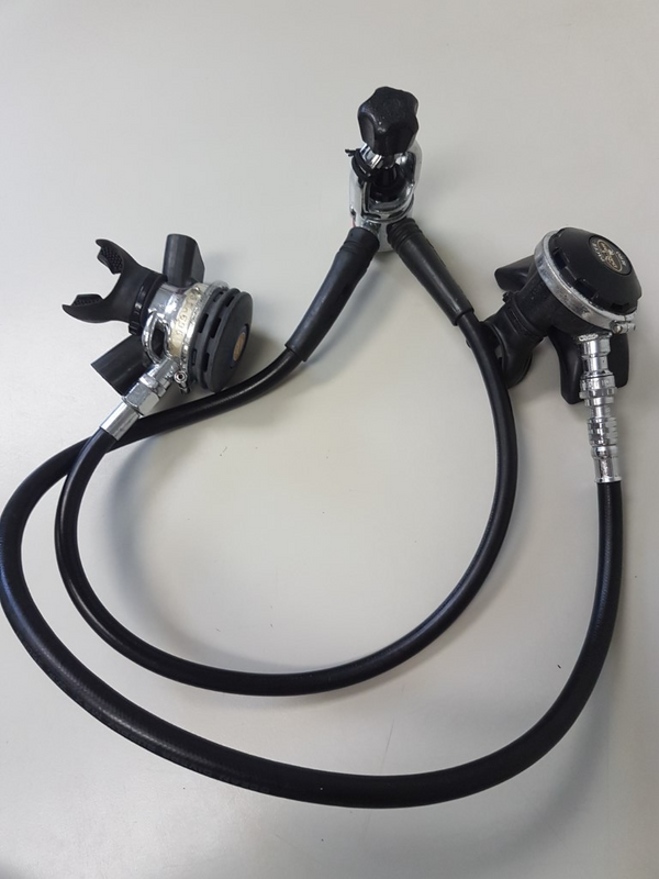 Mares MR12 scuba diving regulator (DV) and Dacor Pacer Aero second stage