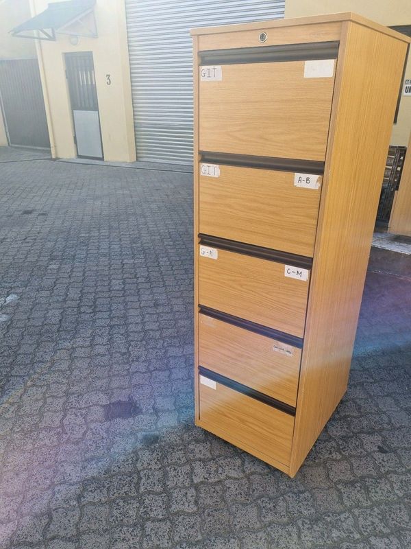 Wooden 5 drawers filing cabinet size 61x46x150cm