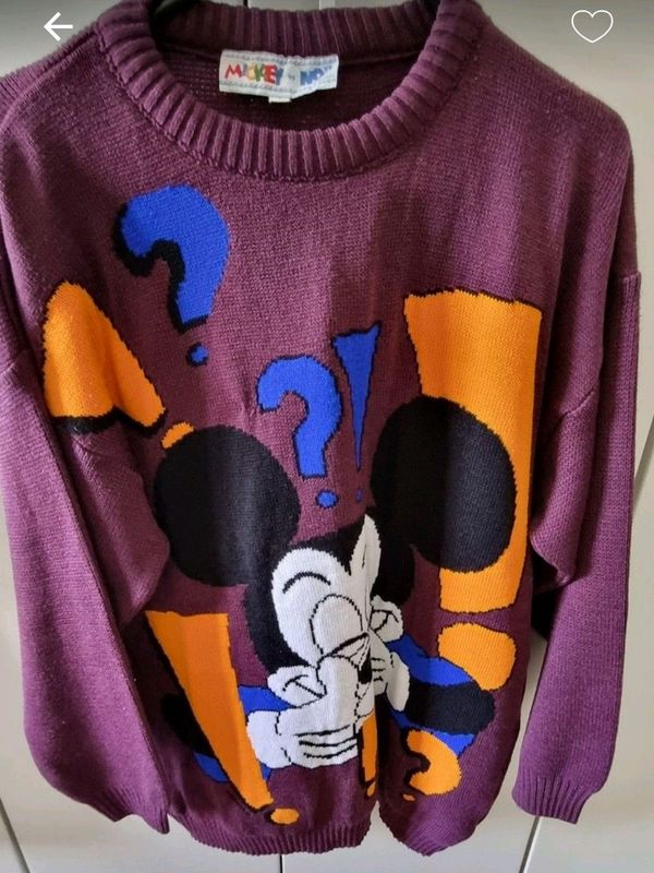 Large mens by no! Mickey Mouse jersey