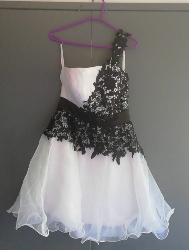Beautiful dress for sale