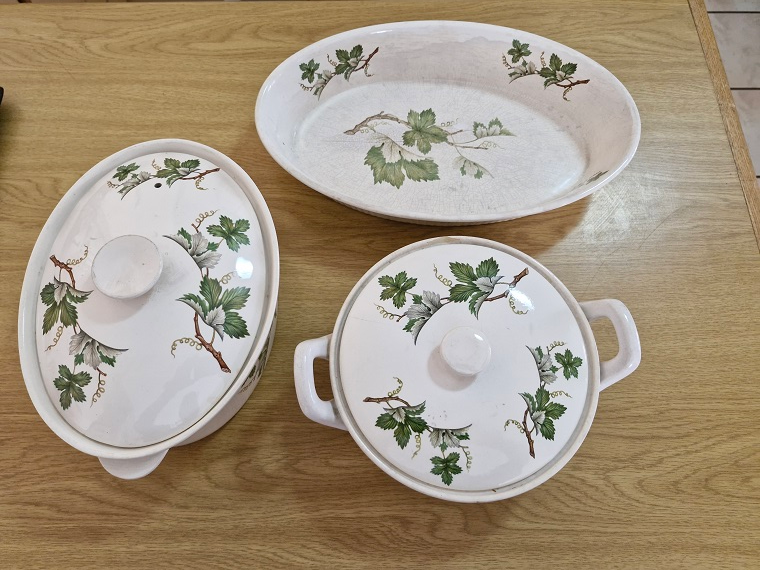 Bargain ! Vintage Villroy and Boch 3 dishes as 1 lot !