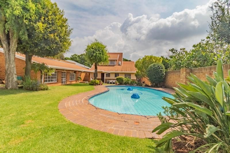 Prime Property Opposite Top School with Pool and Flatlet in Kensington