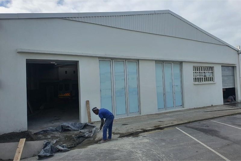 490m2 Spacious Warehouse To Let in North End