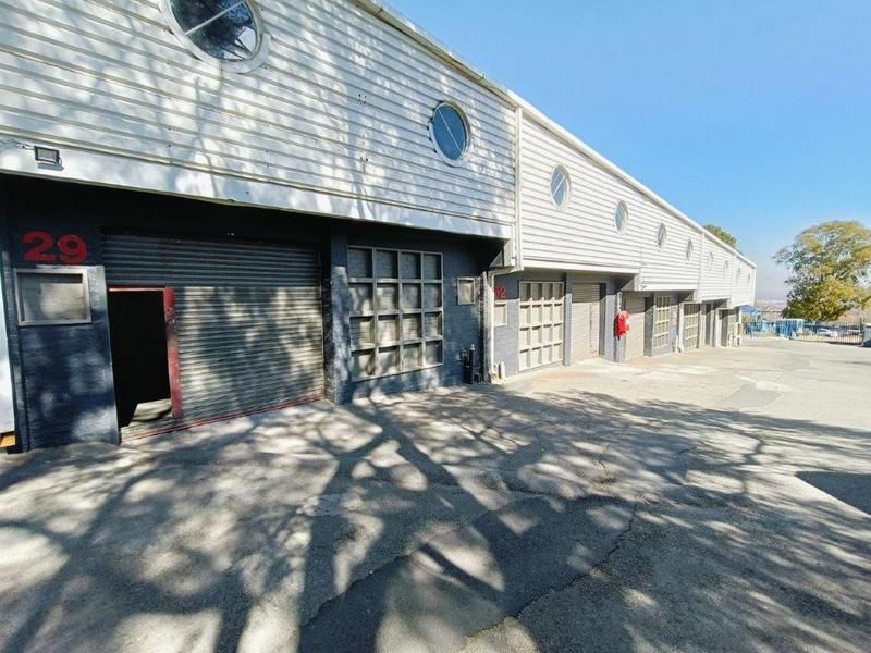 Recently refurbished Industrial Park opposite the Gallagher Convention Centre offering 125mÂ² uni...