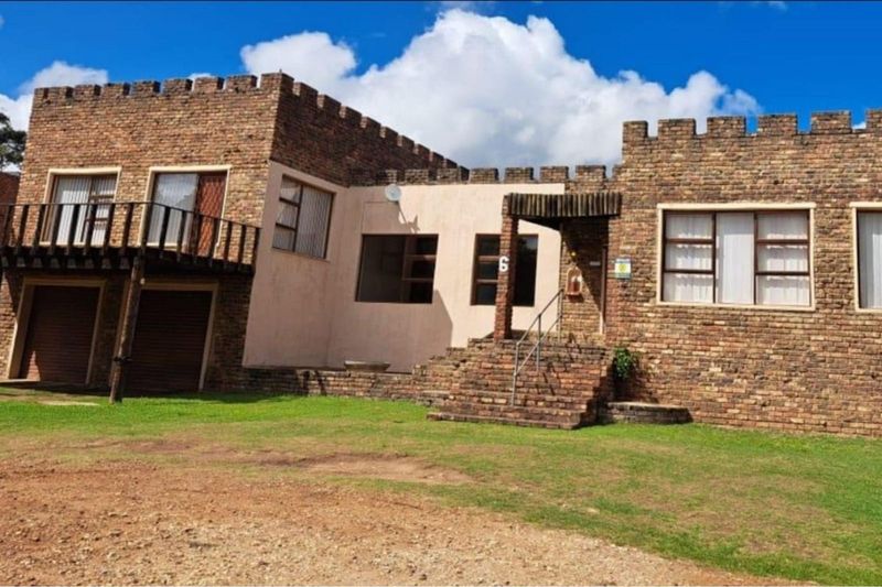 4 bedroom Family Home for sale in Kareedouw, Eastern Cape