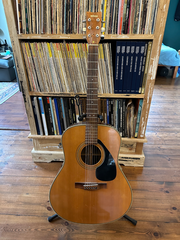 DRASTICALLY REDUCED! (down from R22500) RARE Yamaha L10A Guitar (7 digit numerical Serial Number)