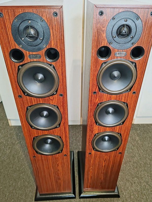 Accustics energy speakers