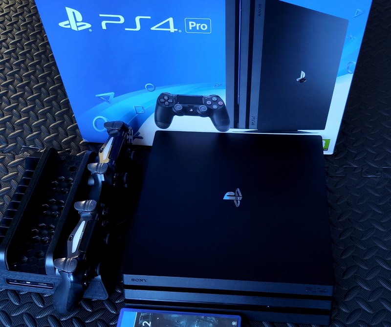 PS4 Pro (like new)