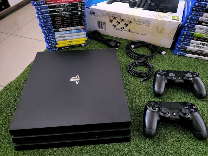 Sony Ps4 Pro 1tb Includes all cables and x1 original wireless controler R5500