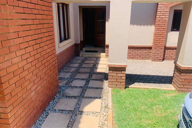 ?? Beautiful Property in Secure Estate, Pretoria East ??