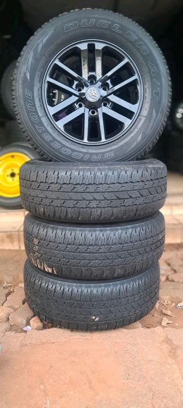 A set of 17inch mags and tyres for hillux ,like new