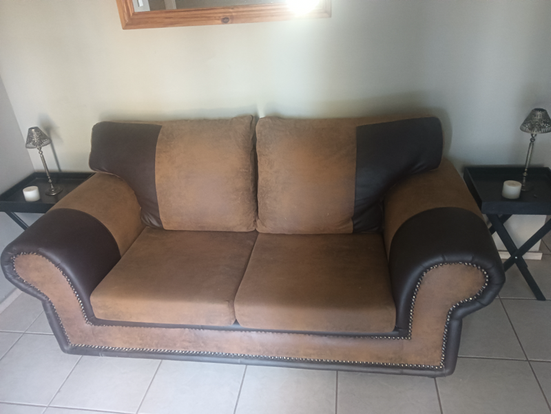 Zanzibar couch
