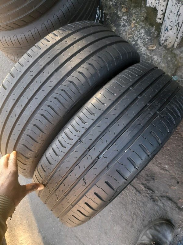 Fairly used Tyres 205/55/R16 CONTINENTAL NORMAL TYRES 95% TREAD LIFE ZUMA 061_706_1663