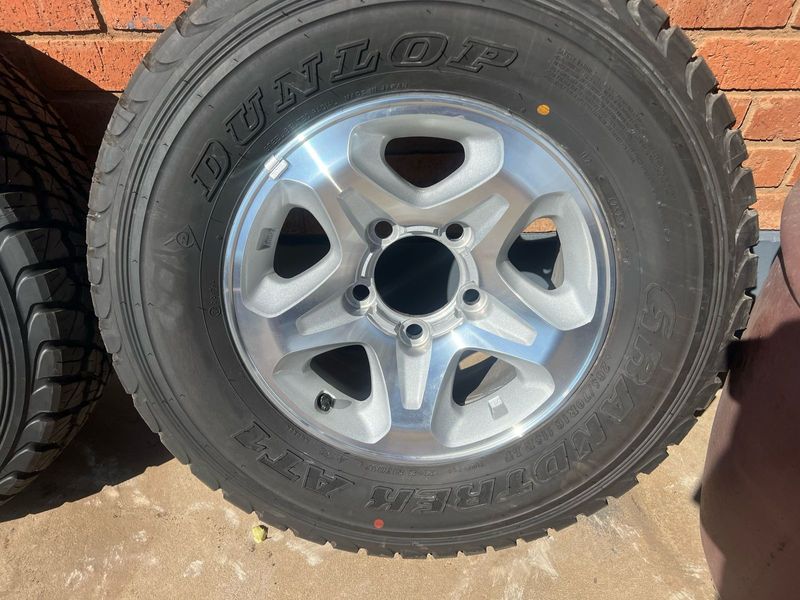 Toyota Land Cruiser Rims and Tyres