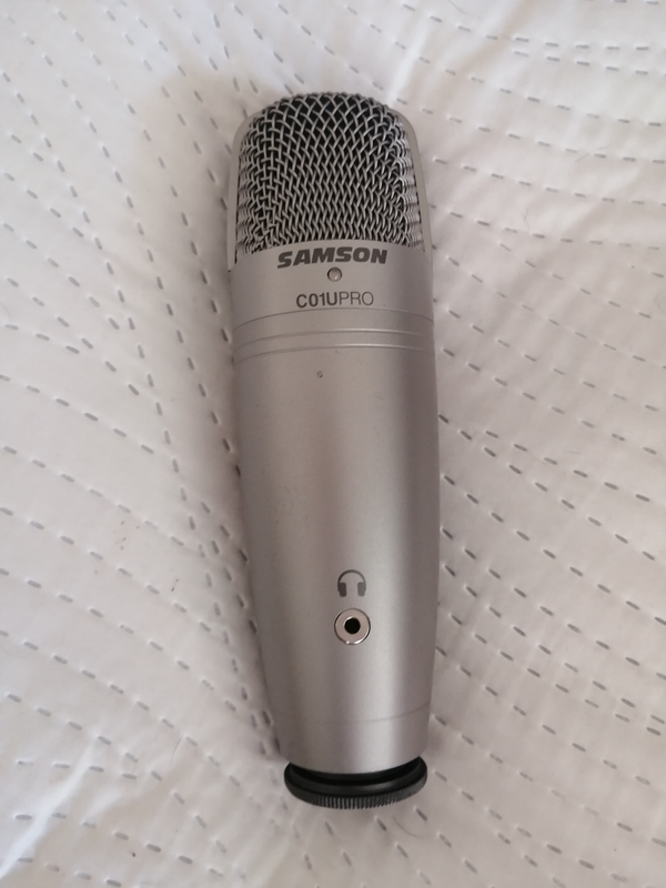 Samson CO1UPRO Studio Condenser microphone (Great condition) R600 NEG