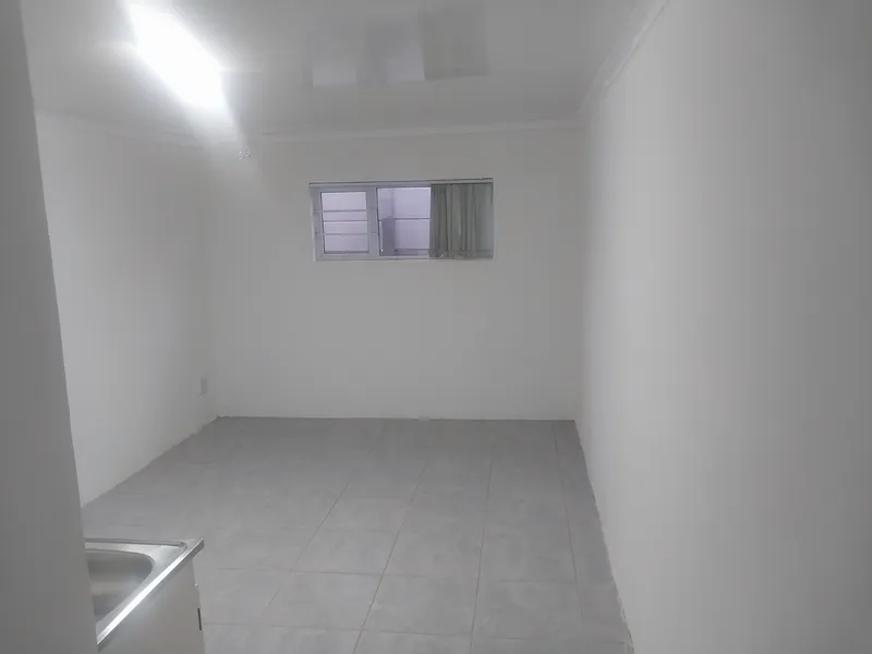 Bachelor flatlet to rent