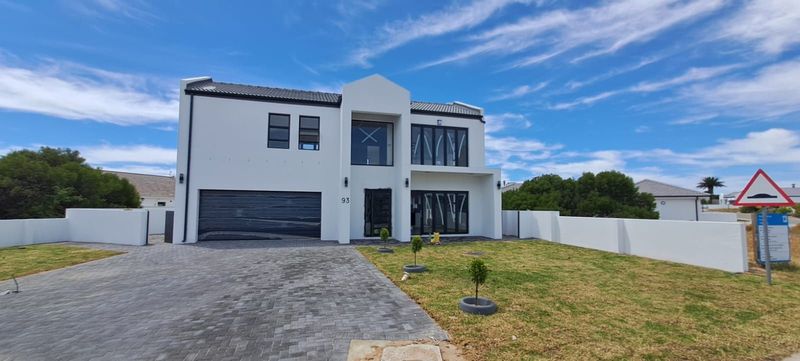 Brand New 4 Bedroom House For Sale In Shelly Point