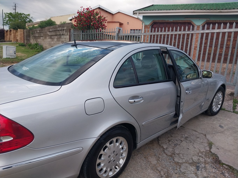 2003 Mercedes-Benz E-Class Sedan