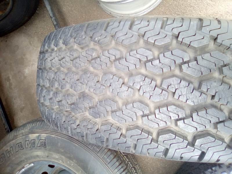 1x255/75/15 Michelin tyre