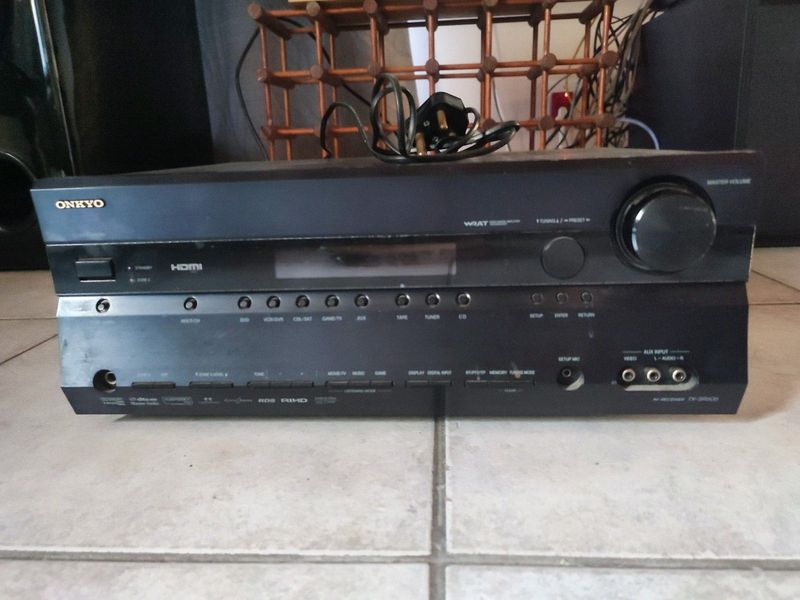 ( faulty no power) onkyo t x s r606 with no power,can be repaired by a trusted repair shop