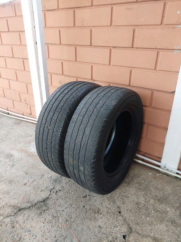 2× 265 60 18 inch continental cross contact tyres for sale r1000 both