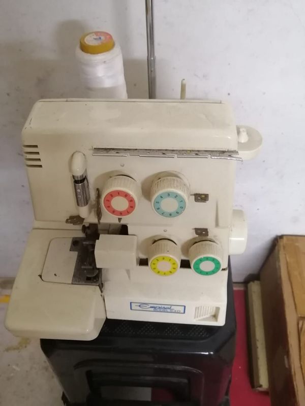 Sewing machine R650