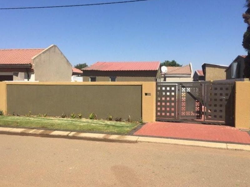 3 Bedroom House For Sale In Protea Glen EXT 16