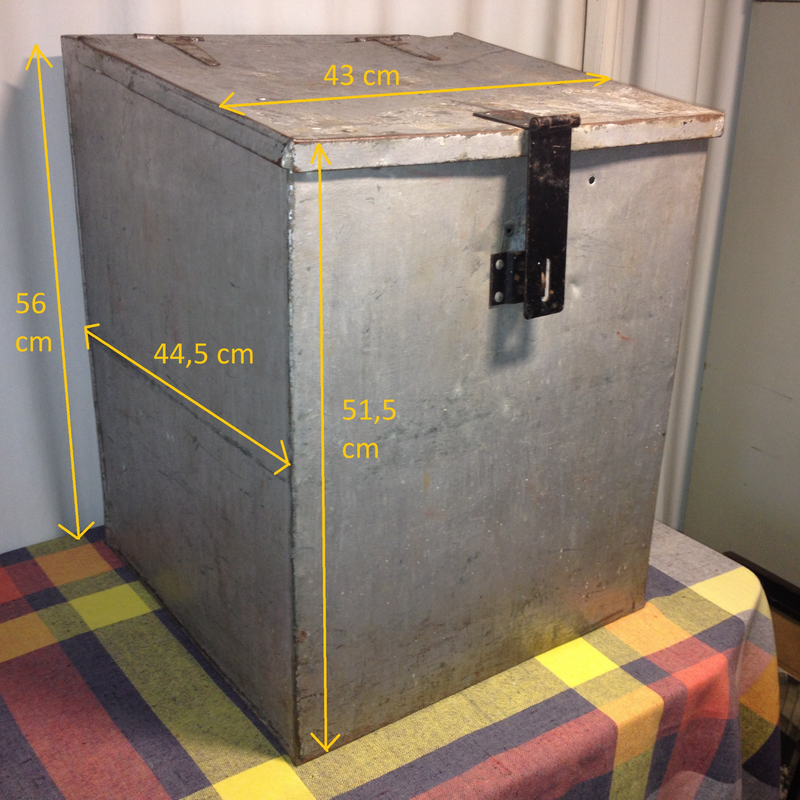 Antique Galvanised Tin Container - (Ref. G125) - (For Sale) - Price R140