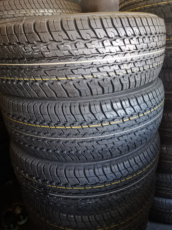 255/65/17 Dunlop Grandtrek A/T brand new set for R5600