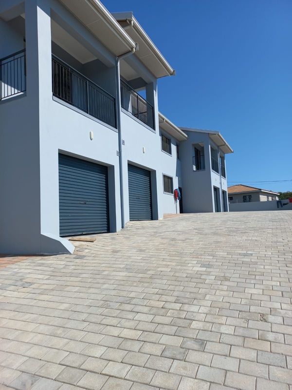 New Development: 3Bed Townhouse to Rent in Hippo Road, Newlands.