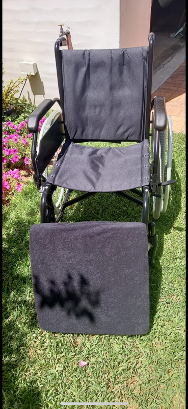 Calibra 18&#34; wheelchair