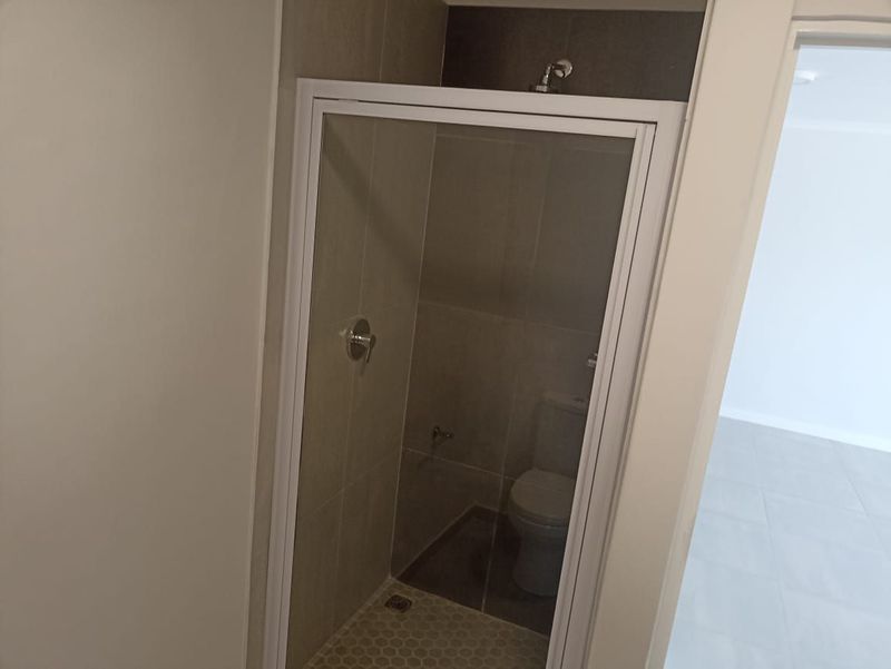 Brand new 1 bedroom 1 bathroom groundfloor unit in Burgundy Estate