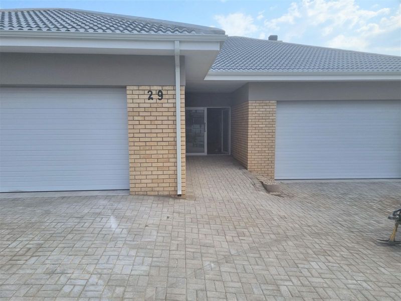 MODERN SINGLE STOREY FAMILY HOME FOR SALE