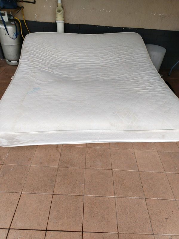 Queen Bed mattress