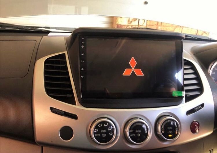 MITSUBISHI TRITON 9 INCH MEDIA PLAYER WITH BLUETOOTH (2007-2015 shape)