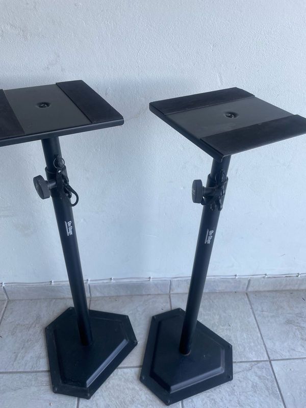 One-Stage Studio Monitor Stands