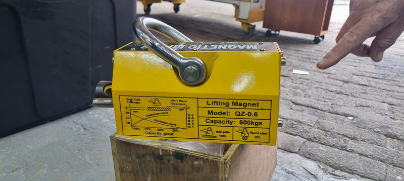 Industrial Magnetic Lifter 600kg Lifting Capacity Brand New R6000
