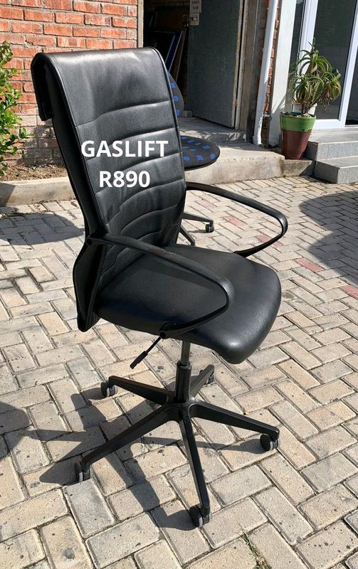EXCELLENT QUALITY GAS LIFT HEIGHT ADJUSTABLE CHAIR