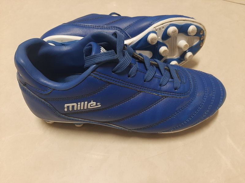 Mille soccer boots kids UK 2