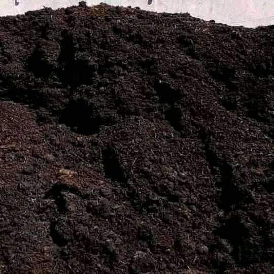 COMPOST &amp; TOPSOIL DELIVERY  AT AFFORDABLE PRICES