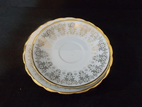 Stunning Chinese Saucer and Small Plate